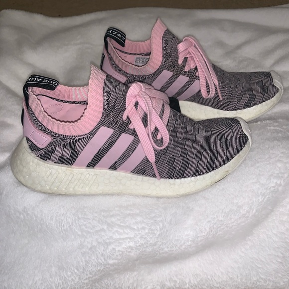 adidas nmd r2 black pink